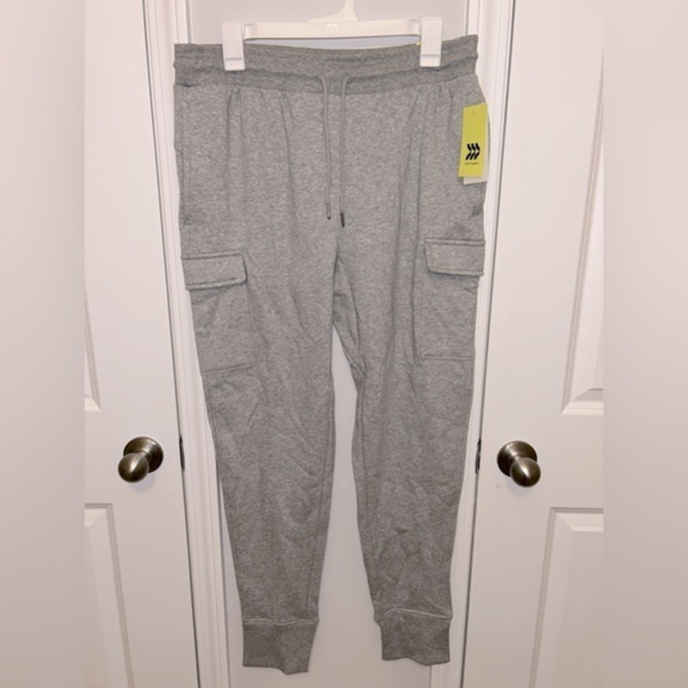 NWT all in motion Mens Grey CARGO Sweatpant drawstring Joggers size Medium